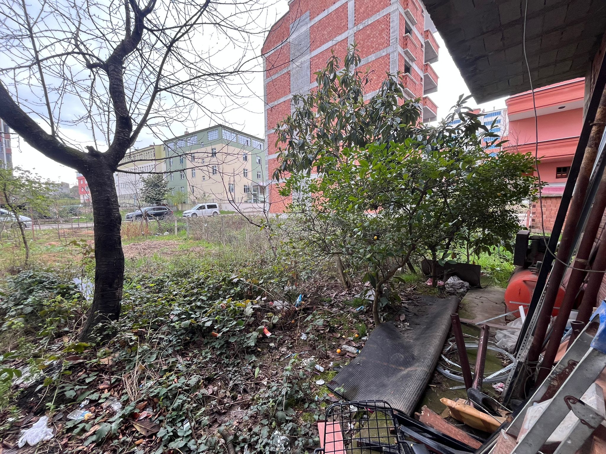 MABEL'DEN SATILIK ARSİNDE CADDE ÜZERİ GENİŞ DÜKKAN